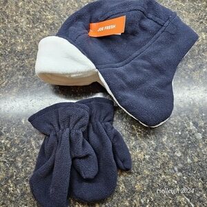 💥4 for $25💥 Joe Fresh Trapper Hat and mittens